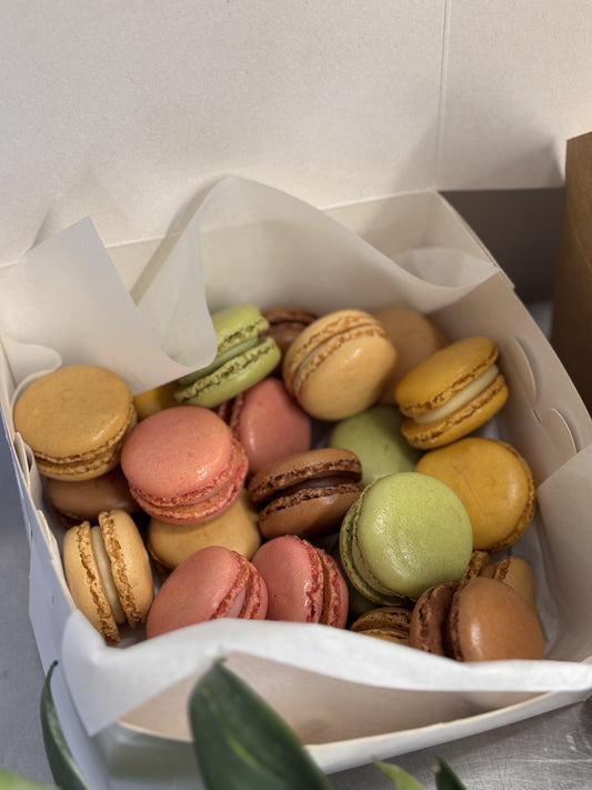 Gluten-Free Assorted Macarons (12x)