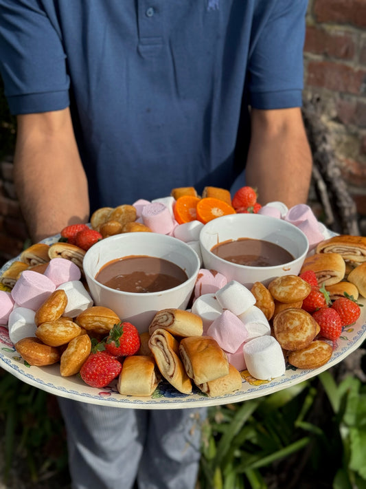 Belgian Chocolate Fondue & Dippers Box