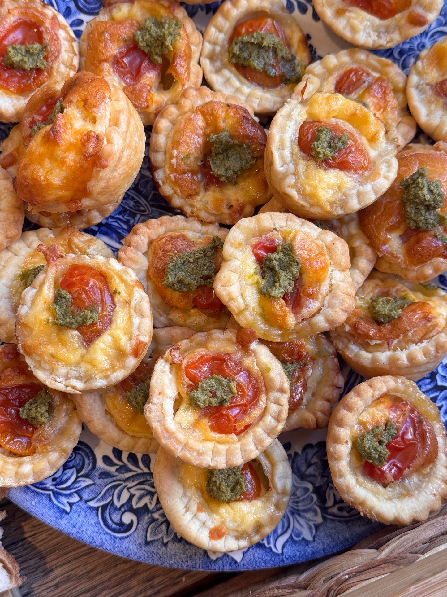 Mini Quiche Platter (24x)