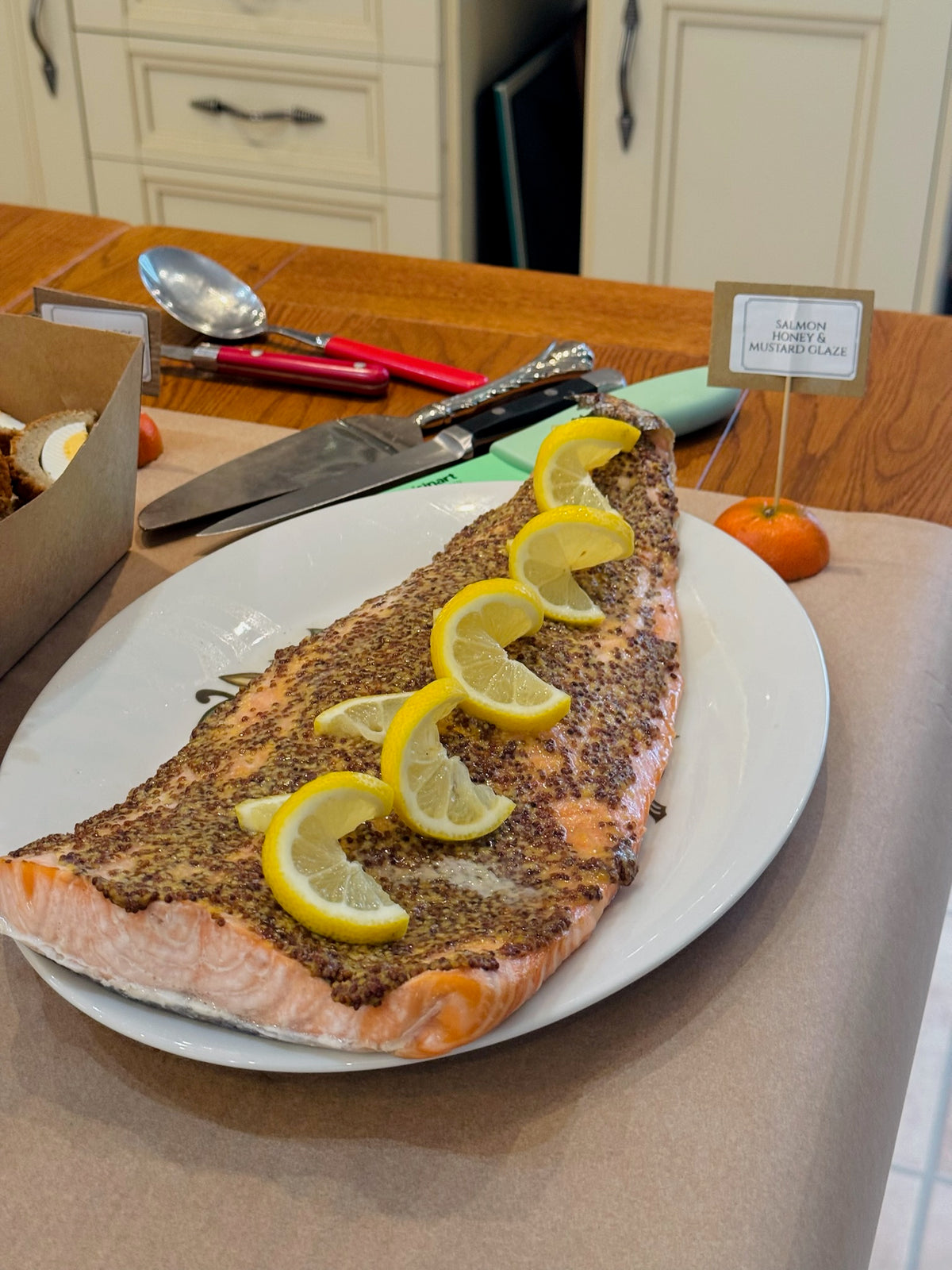 Whole Side of Poached Salmon (1kg)