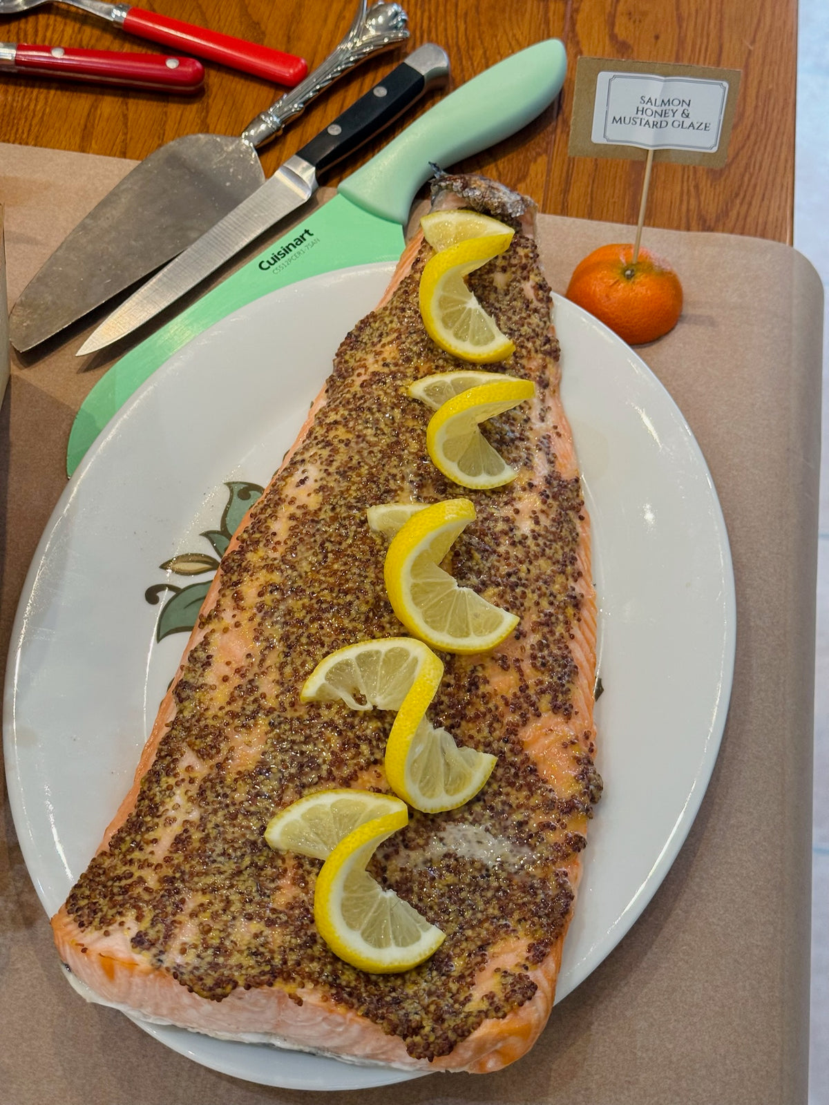 Whole Side of Poached Salmon (1kg)