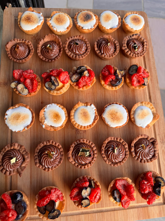 Mini Dessert Tartlets & Petit Fours (20x)